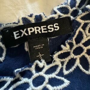 Express embroidery Puff Blue Sleeve